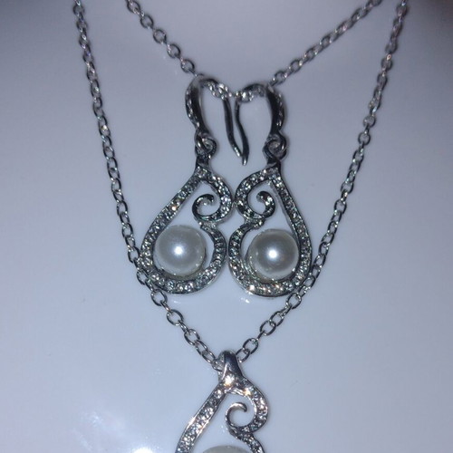 Beatrice chic pearl set new, silver plated