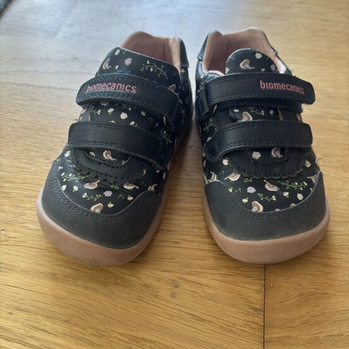 Biomecanics baby shoes size 22 like new