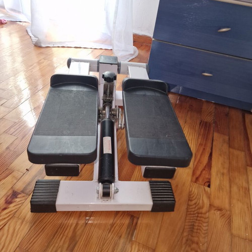 Mini stepper fitness equipment with resistance adjustment