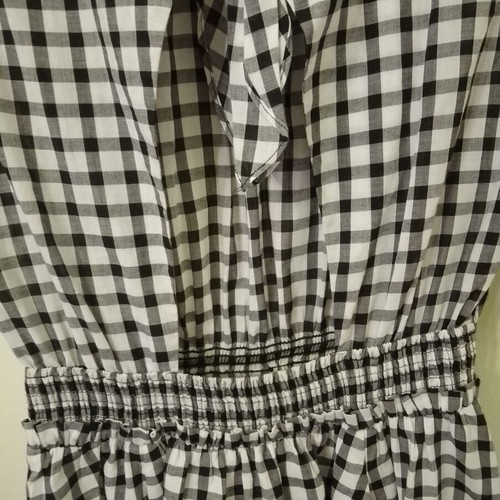 Zara dress like new, black and white, elastic waist, open back