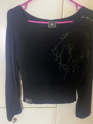 Skunk Funk long sleeve blouse No 2 with figure design