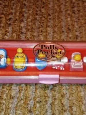Polly Pocket vintage ring collection like new with box