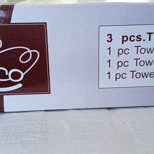 Bath Towels new, set of three different sizes