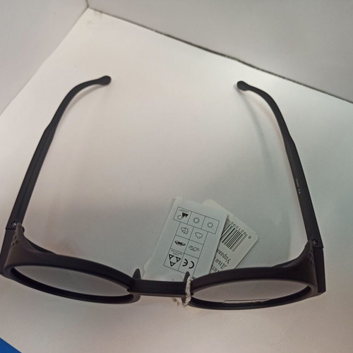 Men's sunglasses new with attractive design