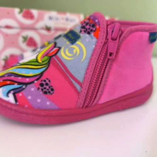 Mini Max anatomical unicorn slippers No. 24 like new, pink