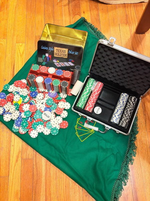 Σετ πόκερ Texas Hold'em με μεταλλική βαλίτσα και τσόχα