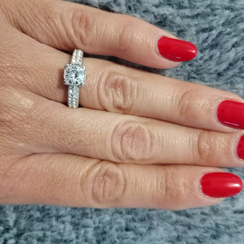 Swarovski ring size 52 like new with defective packaging