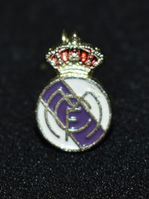 Vintage Real Madrid pin used