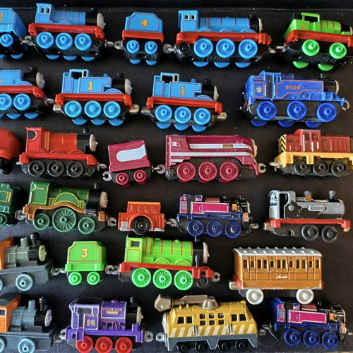 Thomas Trains set of 20 small metal magnetic used