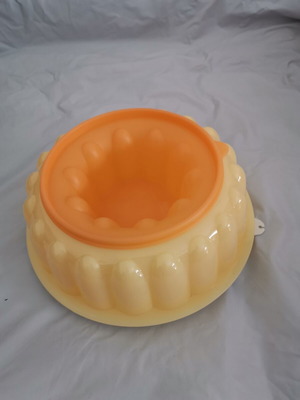 Tupperware mold 2.2 liters new for jelly or rice