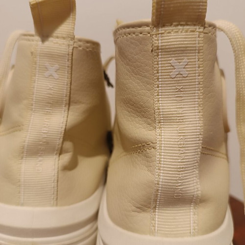 Xti girls' beige boots size 35 like new