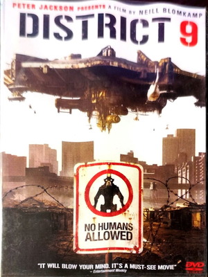 District 9 DVD used, sci-fi adventure with subtitles
