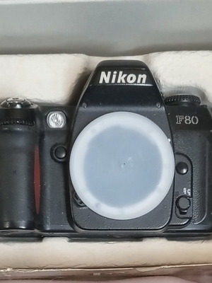 NIKON F80