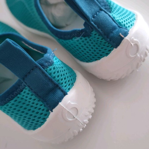 Tribord swim shoes like new, sizes 30-31, white and turquoise