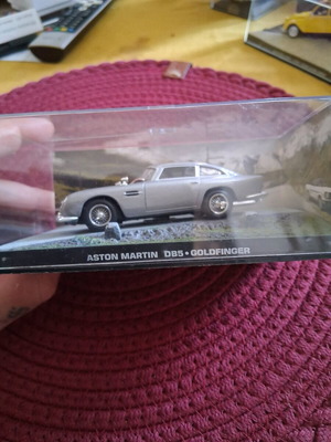 James Bond Aston Martin DB5 Goldfinger toy car miniature new