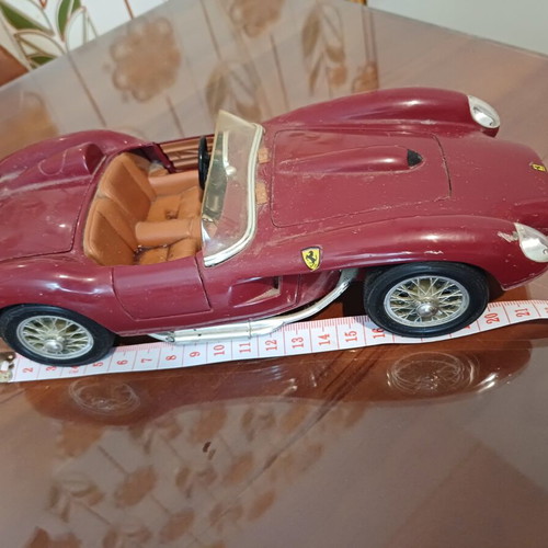 Ferrari 250 Testa Rossa 1958 Die-Cast Model 1:18 New Shell Collezione
