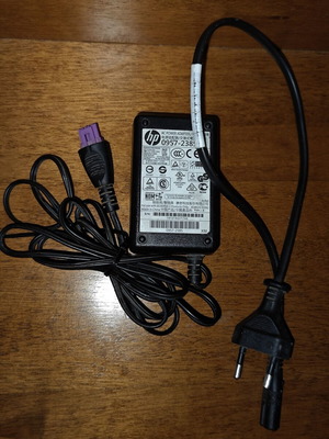 HP AC Adapter 0957-2385 22V with 230V power cable