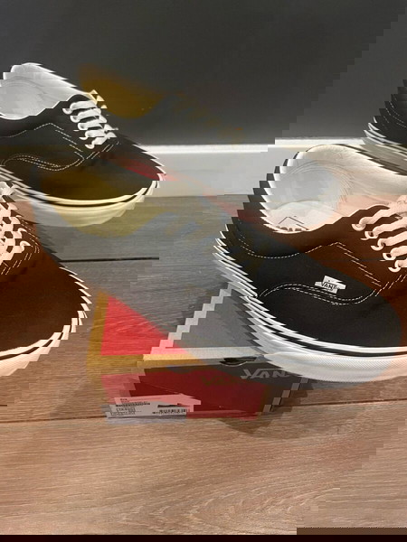 Παπούτσια Vans Era
