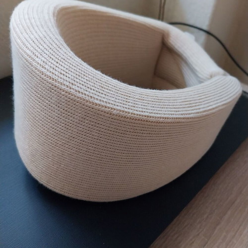Orthopedic cervical collar like new, size Large
