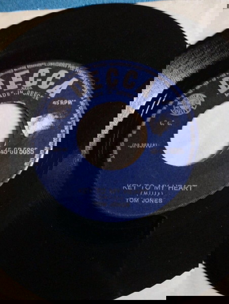 Tom Jones - Thunderball/Key to my heart 7" single