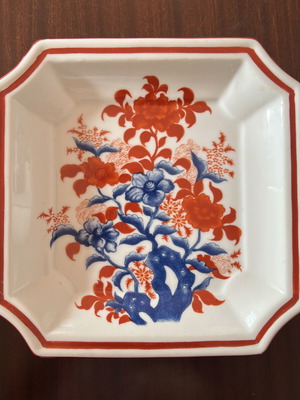 Seymour Mann porcelain plate like new, decorative and functional