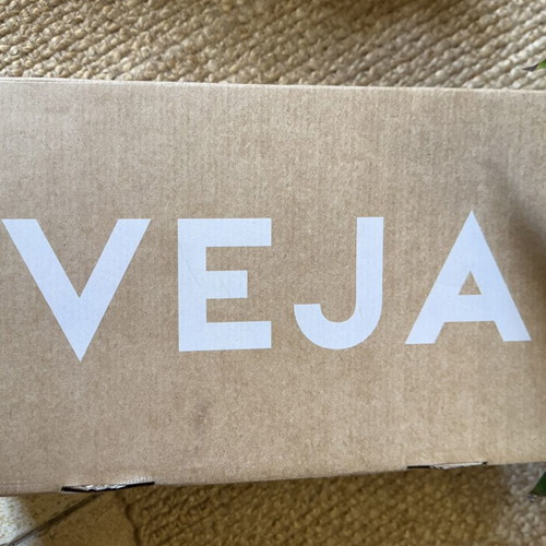 Veja Venturi VC Suede Sneakers size 37 like new, almond peach