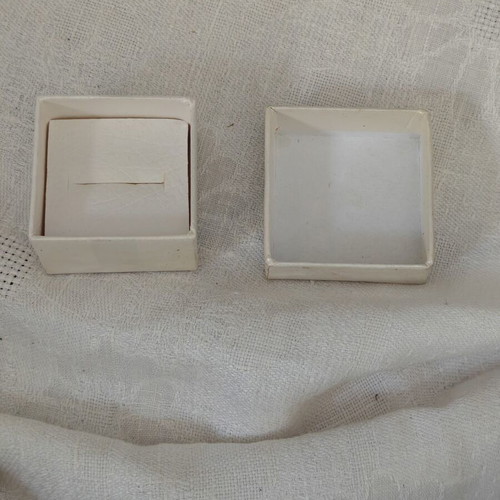 Small jewelry box used