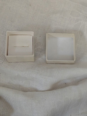 Small jewelry box used