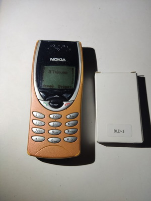 Nokia 8210 orange used with new battery and original charger