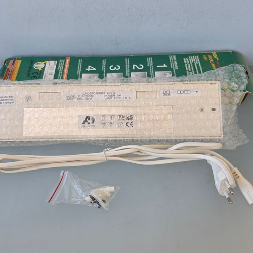 Under-Cabinet Fluorescent Light TUF-2808E 8W New
