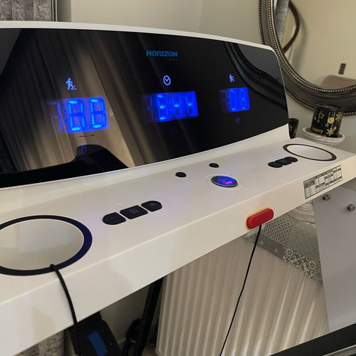 Horizon Omega treadmill in excellent condition