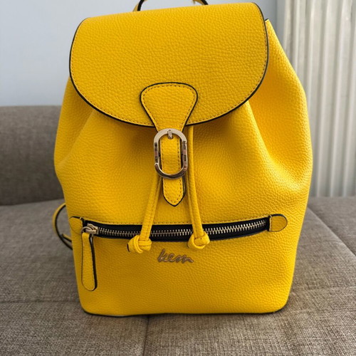 Backpack Kem like new, yellow