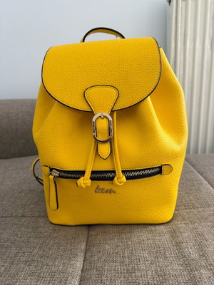 Backpack Kem like new, yellow