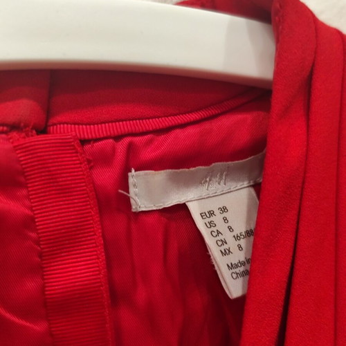 Red sleeveless dress H&M like new, crepe fabric, V-neck