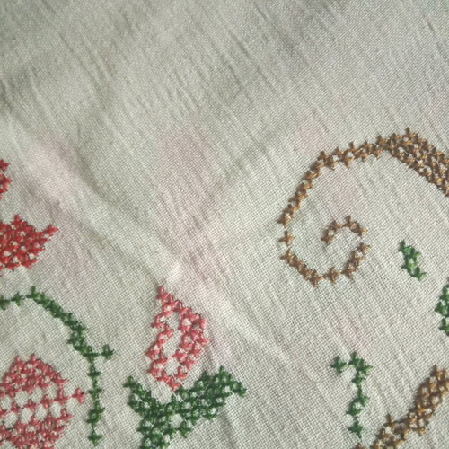 Embroidered tablecloth used, handmade cross-stitch, 1.64m diameter