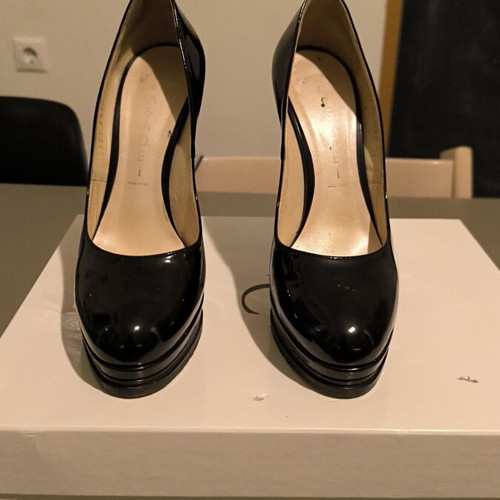 Casadei black patent leather pumps size 36 like new