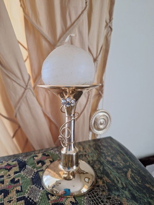 Κηροπήγιο μεταλλικό gold plated 24κ σαν καινούργιο με σχέδιο λουλουδιού και κρυσταλλάκια