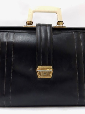 Original Doctor Bag from the 1950s in like new condition