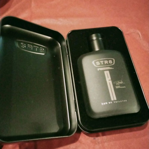 STR8 Rise Giannis Antetokounmpo Edition Eau de Toilette 100ml like new with metal case