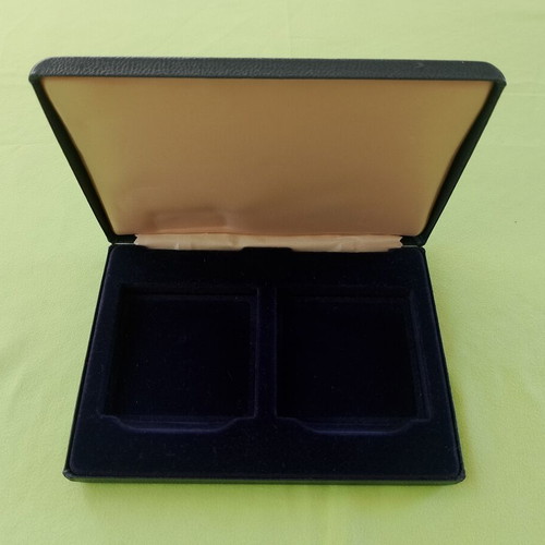 Shooting medals used, pack of 2 with case, vintage 1941 and 1957