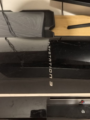 PlayStation 3 Fat console used, with ylod and missing hard drive cover