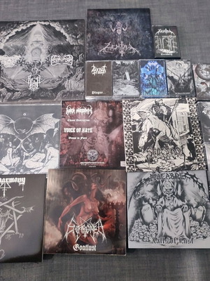 Βινύλια και κασέτες black metal μεταχειρισμένα