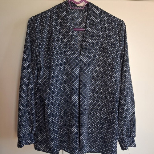 Shirt like new, light fabric, size S, white and blue