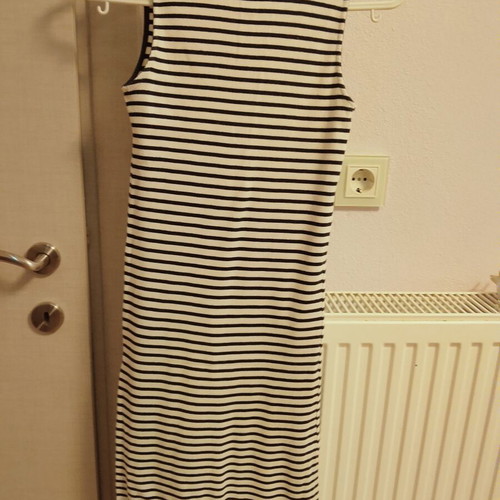 Strativarius long striped dress like new, size small, white and blue