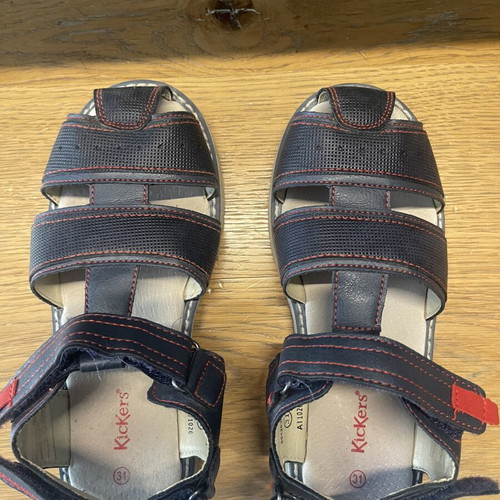 Kickers children's sandals like new, size 31, blue