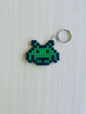 Atari Space Invaders keychain new handmade with pyssla