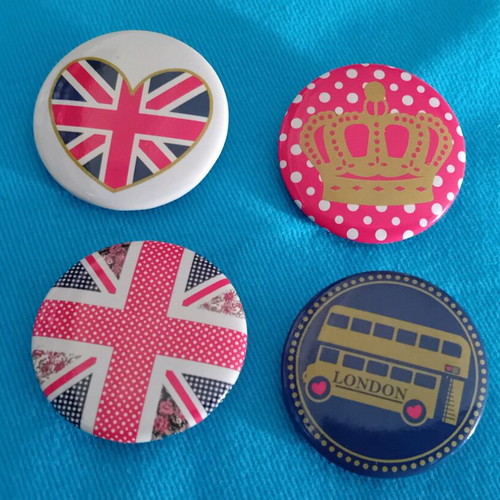 Set of pins with England London theme new, multicolored