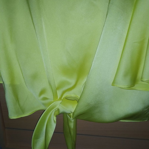Desiree satin blouse new, size M, yellow