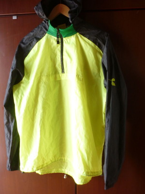 Diadora men's lightweight waterproof Medium / Large used, black and yellow