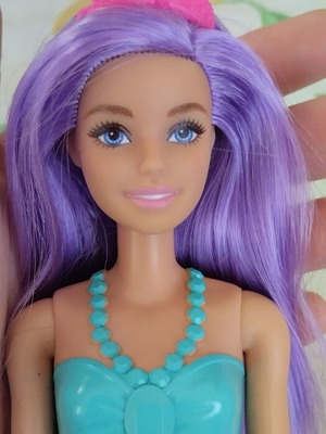 Barbie doll like new, flawless